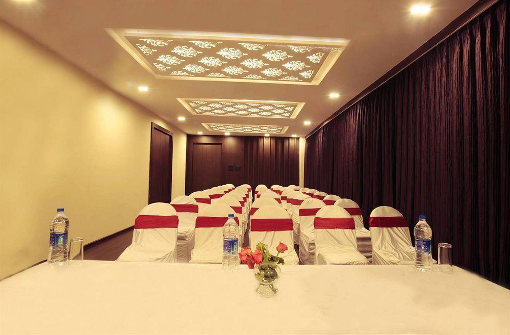 J Hotel Port Blair Bagian luar foto